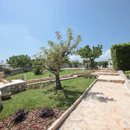 Trulli&dimore - Trulli Greta Semesterbostad